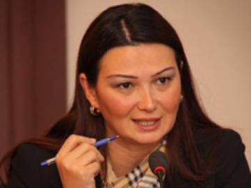 Qənirə Paşayeva gənc ailələrin mənzil probleminin həllinə çağırıb