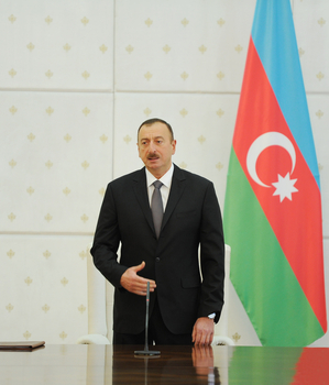 İlham Əliyev: "...tıxaclarda qalmaq məcburiyyətində olmuşam"