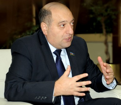 Deputatlar mərhum Hikmət Atayev haqda: “Hikmət həkimdən narazı adam tapılmaz”