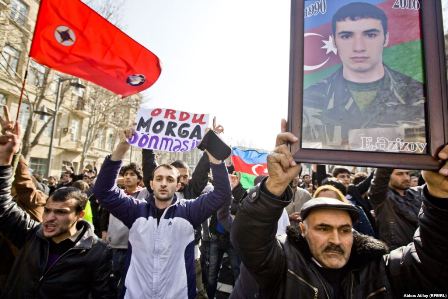 6 təşkilatın ofisində aksiyada cərimələnənlər üçün ianə yığılır
