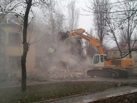 Aksiyaçıların yandırdığı “Çıraq” otelinin yerində yaşayış binası tikilir - EKSKLÜZİV