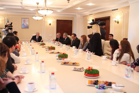 Nazirlik Xocalıdan olan 5 gənci himayəyə götürdü 