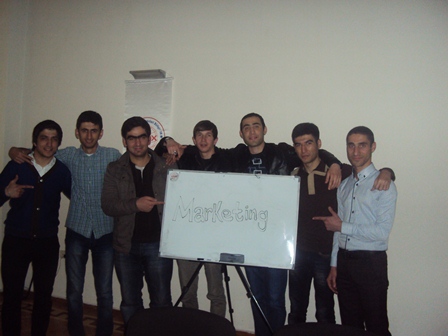 Məzunlar “Gənclər Evi”ndə toplandı - FOTO