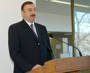 Prezident İlham Əliyev Qobustana gedib