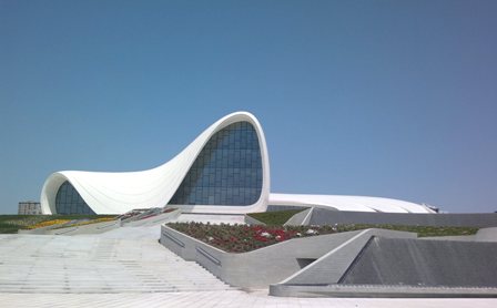 Heydər Əliyev Mərkəzi xarici ölkələrdə fotosərgilər təşkil edib