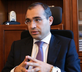 Nazir nöqsanlardan danışdı: "Müəllimlərə diqqət artmalı, bütün məzunlara attestat verilməlidir"