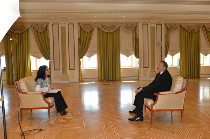 Tanınmış jurnalist Sevil Nuriyeva prezident İlham Əliyevdən müsahibə alıb - FOTO