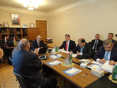 Səlim Müslümov 7 rayonun şikayətçilərini qəbul edib