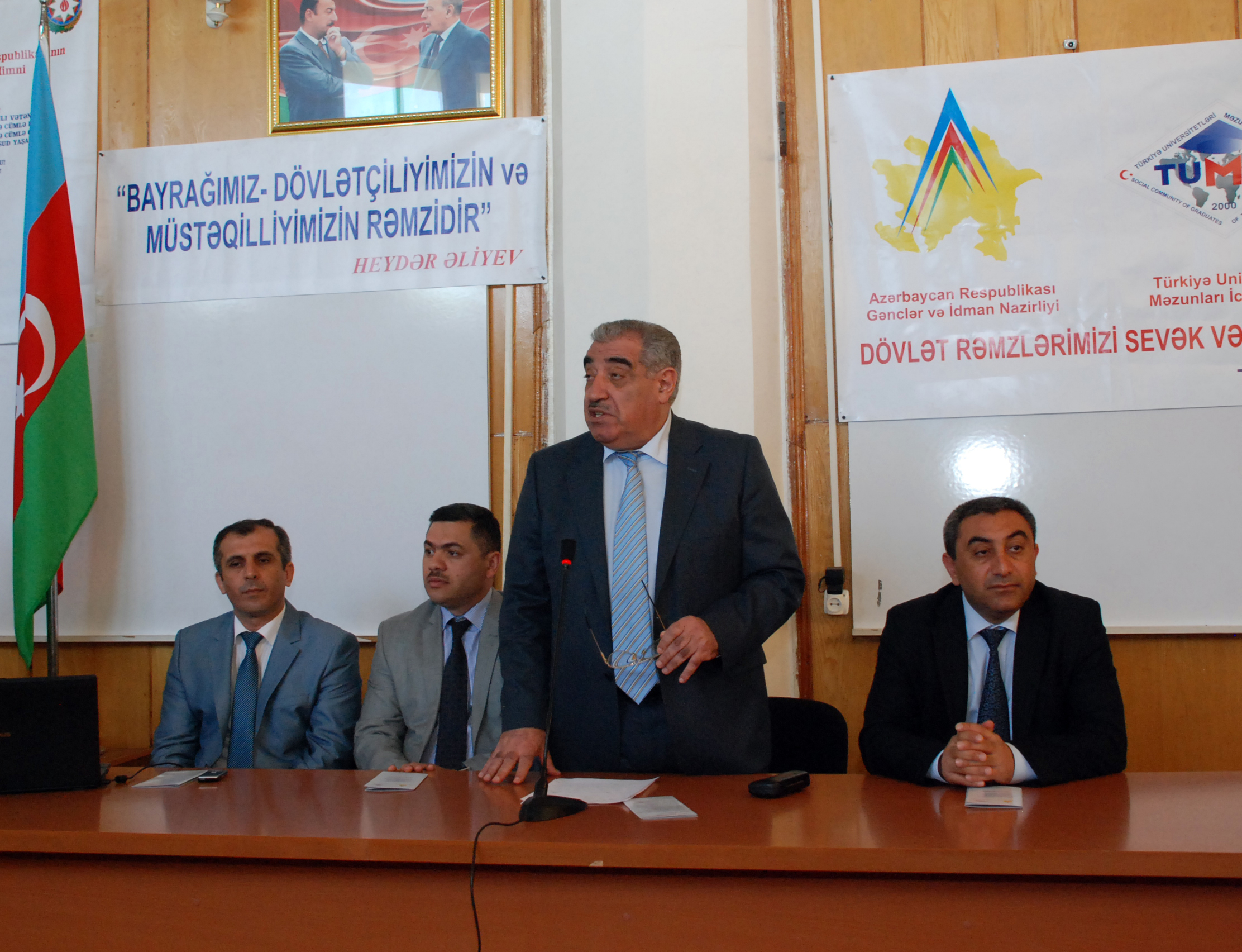 Tibb Universitetində dövlət rəmzlərindən danışılıb