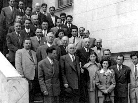 95 il öncə qurulan dövlət - Azərbaycan Xalq Cümhuriyyəti - tarixi İstiqlal Bəyannaməsi..