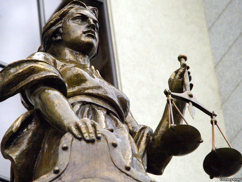 Pulsuz vəkil lazımdır? Olacaq