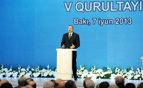  “Çox şadam ki, əksər siyasi partiyalar sivil davranış qaydalarına əməl edirlər”- TAM MƏTN 
