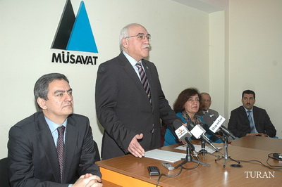 İctimai Palata Milli Şuranın “ehtiyat oyunçu oturacağı”na çevrilir