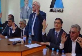 ABŞ səfəri Milli Şuranı çaş-baş saldı