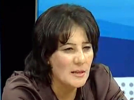 Əli Kərimlinin müavinini "yumurta atəşi"nə tutdular - OLAY