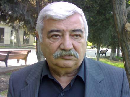 Keçmiş təhsil naziri Mikayıl Cabbarovu dəstəkləyir 
