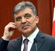 Prezident qulağından əməliyyat olundu