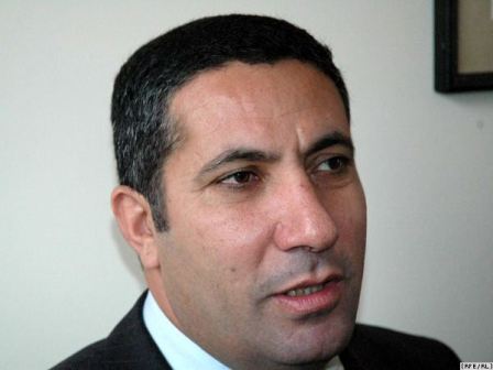 İcra başçılarının “bostanına daş atan” YAP-çı deputat: “Avqustda müəllimlərin, həkimlərin və məmurların maaşı artacaq”