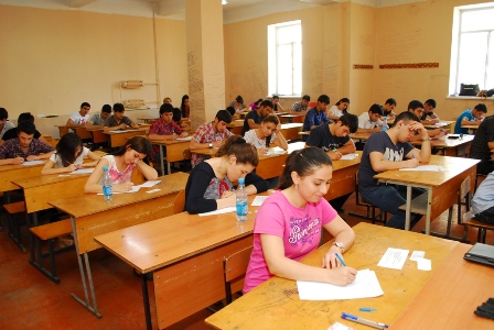 Dillər Universitetində yay semestri təşkil olunub