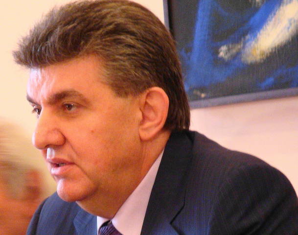 Söyün Sadıqovun erməni həmkarının İSTEFASI tələb olundu