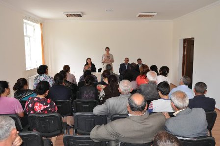 Gədəbəyin deputatı 200 seçicisini dinləyib - FOTO