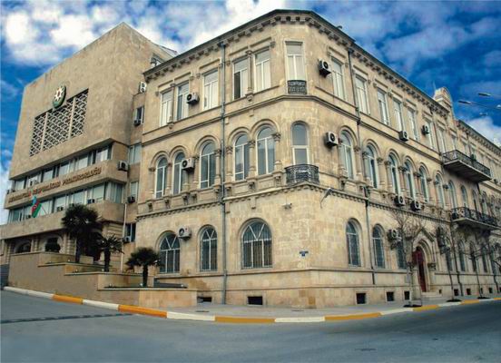 Baş Prokrorluq direktorun intiharı ilə bağlı cinayət işi açdı