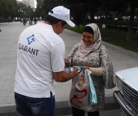 "Garant" Holding iftar aksiyasına start verib