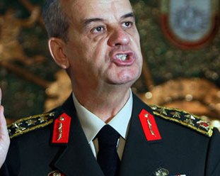 İlkər Başbuğun rütbəsi əlindən alınacaq