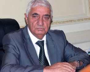 Fikrət Qoca:  “Yazıçılar Birliyinin Rusiyada, İsraildə də filialları var, onlara da maaş verməliyik?!” 
