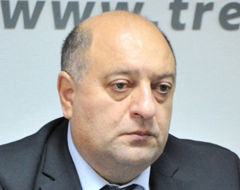 YAP-çı deputatdan Zahid Oruca dəstək...