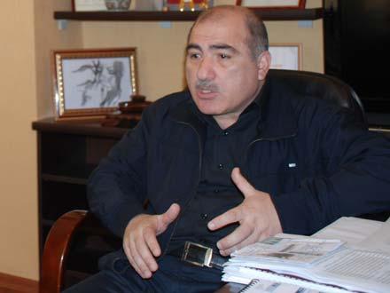 Sabiq baş nazir Cəmil Həsənlidən danışıb