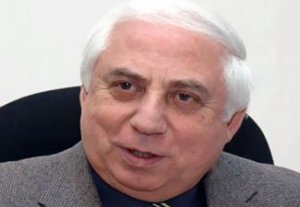 “10 xəstə uşaq doğan, onlara təhsil verə bilməyən qadına necə “Qəhrəman ana" demək olar?!”