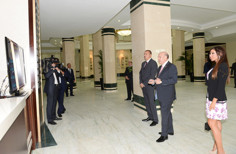 Prezident və xanımı Tibb Universitetində açılışa qatılıb - FOTOLAR
