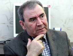 Cəmil Həsənli Abutalıbovdan cavab gözləyir