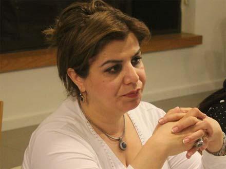 Gülər Əhmədova vəkilindən imtina etdi