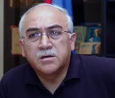 İsa Qəmbər Cəmil Həsənlinin müdafiəsinə qalxdı