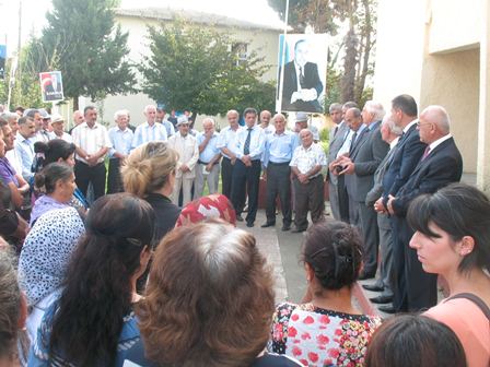 YAP-çı deputat prezidentin təbliğatını apardı - FOTOLAR