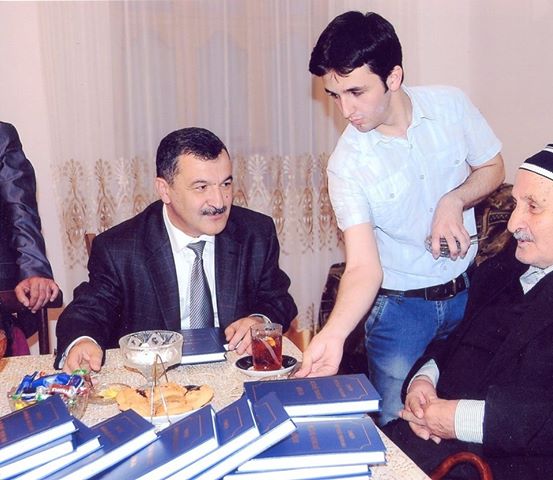 Deputat: “Atam fəhlə işləyirdi..."  - FOTO
