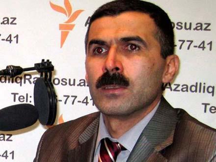 Oqtay Gülalıyev bıçaqlanmış oğlunun durumu haqda danışdı