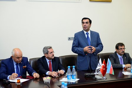 Türkiyəli deputatlar  Bakı Ali Neft Məktəbində - FOTOLAR