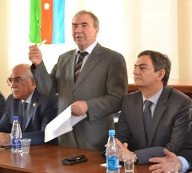 Cəmil Həsənli mətbuat konfransına, Əli Kərimli dinc mübarizəyə ÇAĞIRDI