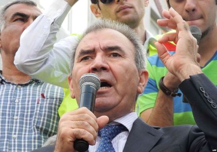 Konstitusiya Məhkəməsində Cəmil Həsənliyə söz verilməyib