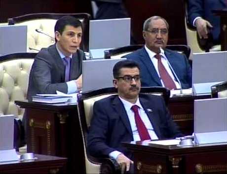 Zahid Oruc Fəzail Ağamalının yanına qayıdır?