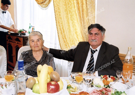 Anamla atamın pişikləri... Mənim şirlərim