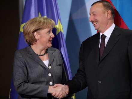 Almaniya kansleri Angela Merkel İlham Əliyevi təbrik etdi