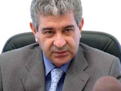 Əli Əhmədovun adı deputatların rəsmi siyahısından çıxarıldı