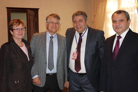 Nobelçi alim AMEA Fizika İnstitutunda olub - FOTO