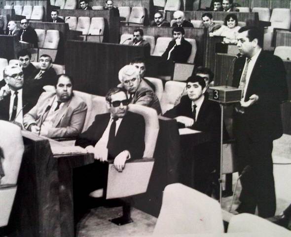 34 eks-deputat əlilliyə görə müavinət alır