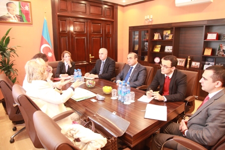 Belçika senatının fəxri sədri QHT Şurasına gəlib