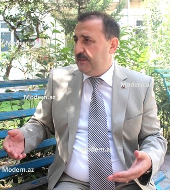 Qardaşı soyulan eks-deputat nazir müavininə şikayət edib